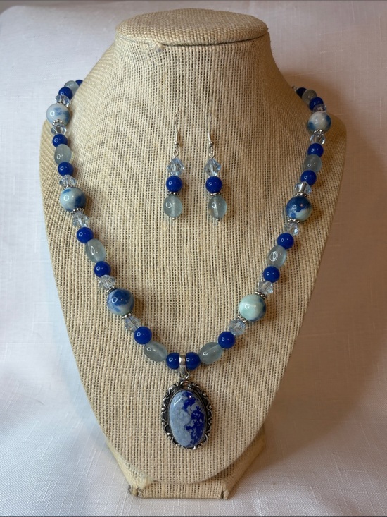 Real Diehl Jewe Jewelry - Handcrafted Jade and Sapphire Necklace an Earring Set